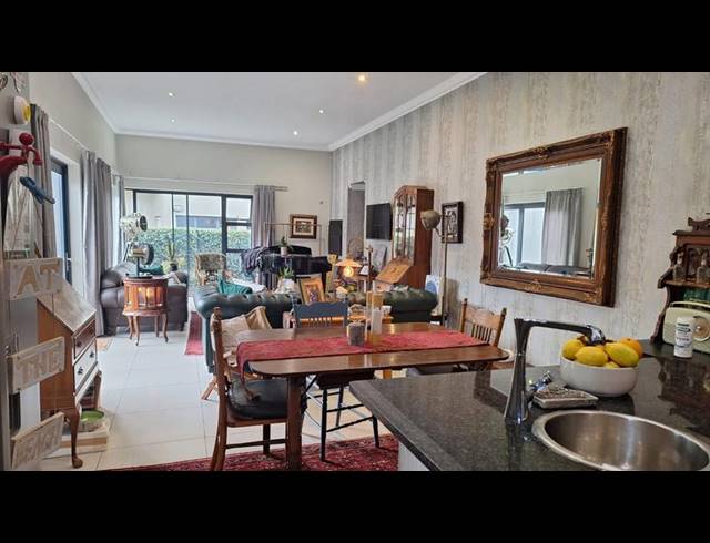 3 BEDROOM HOUSE FOR SALE IN MIDSTREAM ESTATE